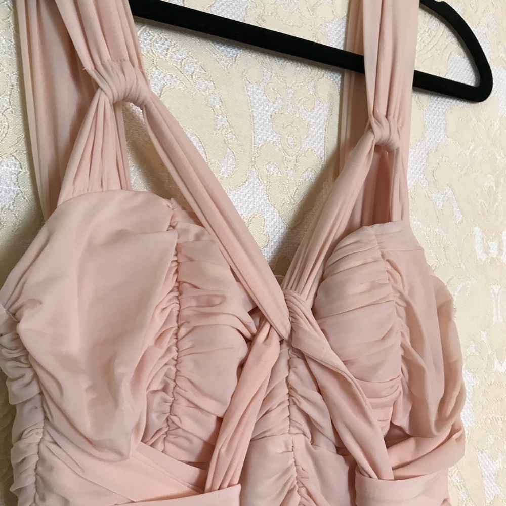 Beautiful Light pink layered design dress - Size M - Picture 4 of 8